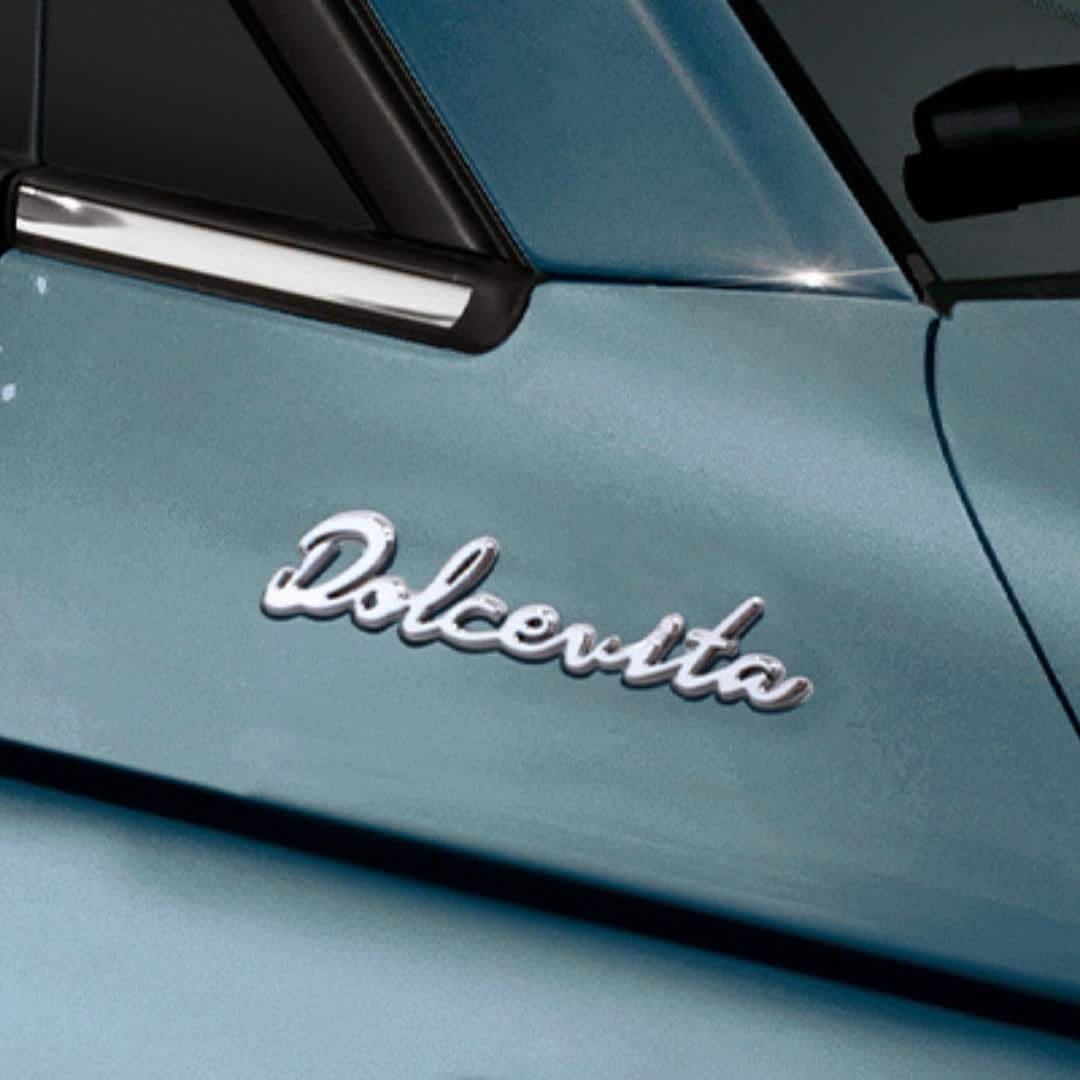 Iconic signature Dolcevita logo on side of the Fiat 500 Dolcevita