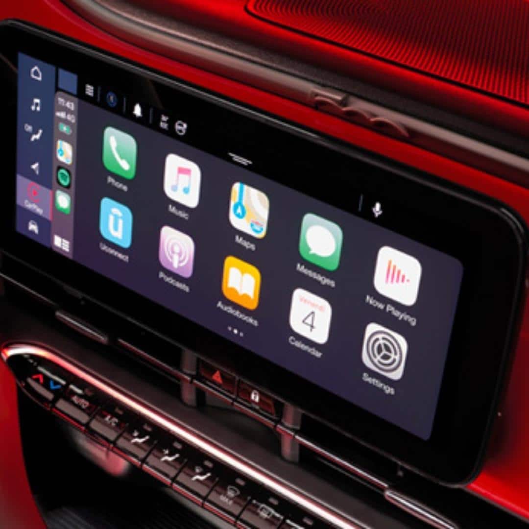 Apple Carplay/Android Auto on the Uconnect 7" HD Display in the Fiat 500 RED