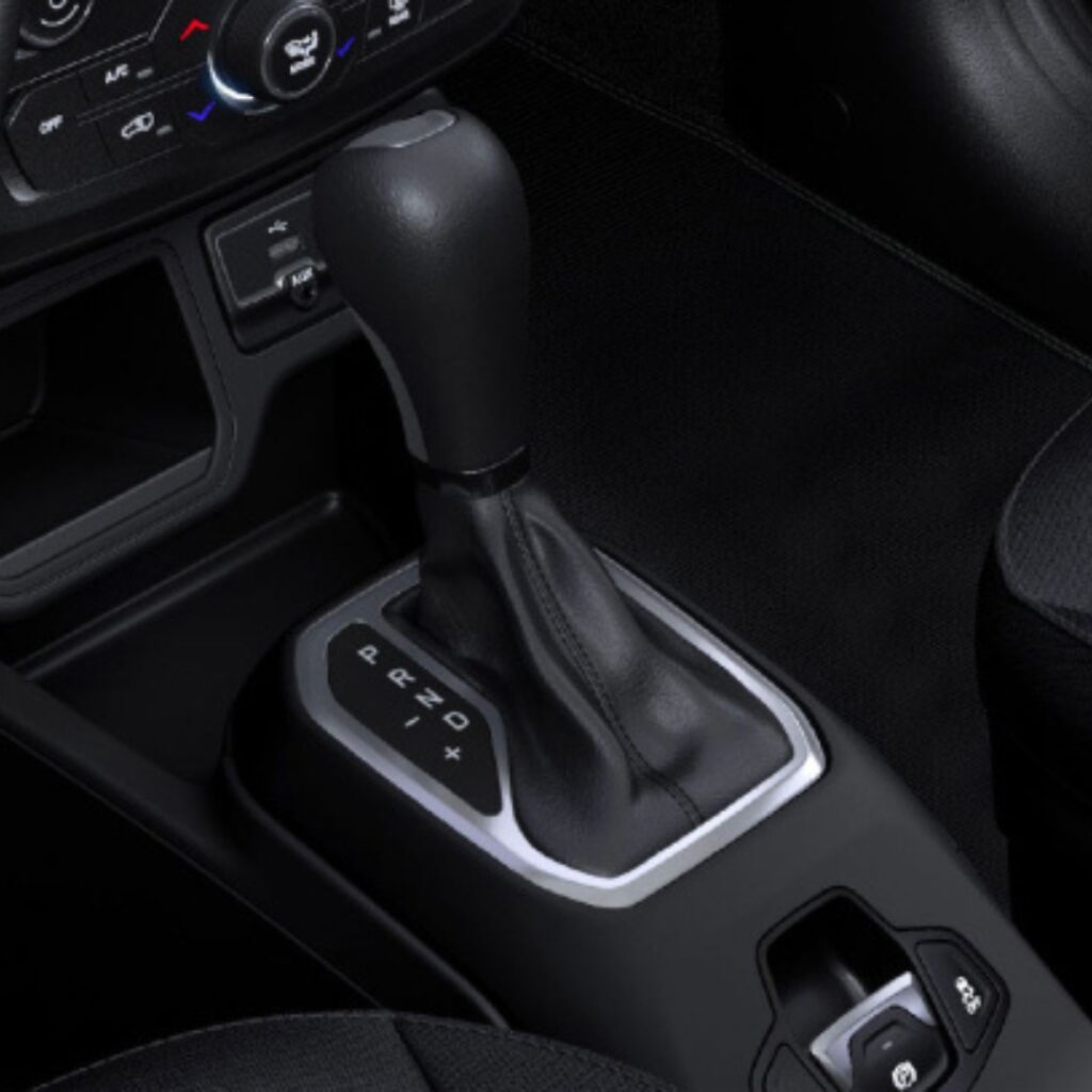 DCT 7-Speed gearbox in the Jeep Renegade e-Hybrid Limited.
