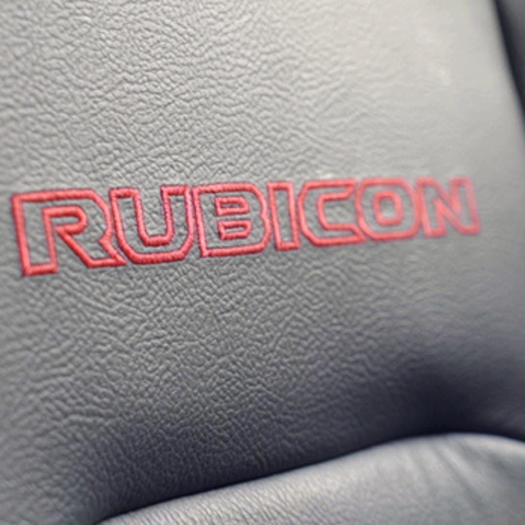 Leather seats with Rubicon signature in the Jeep Wrangler Rubicon