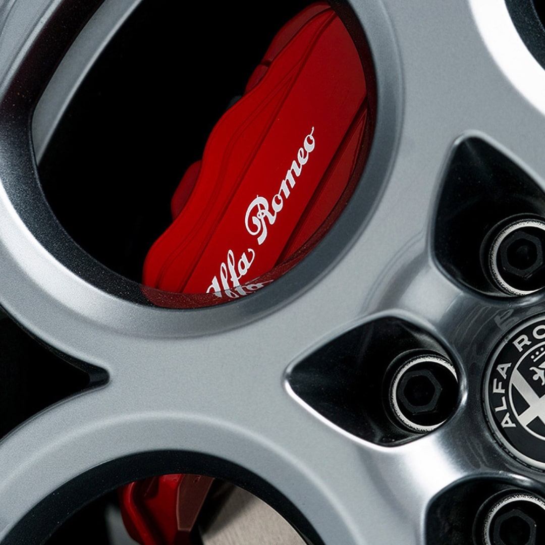 20" Diamond Cut Alloy Wheels on the Alfa Romeo Tonale Edizione Speciale.